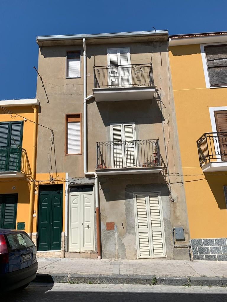 Sicile, maison de charme au cœur de Montedoro, Immo, Étranger, Village, Maison d'habitation, 82 m², Montedoro