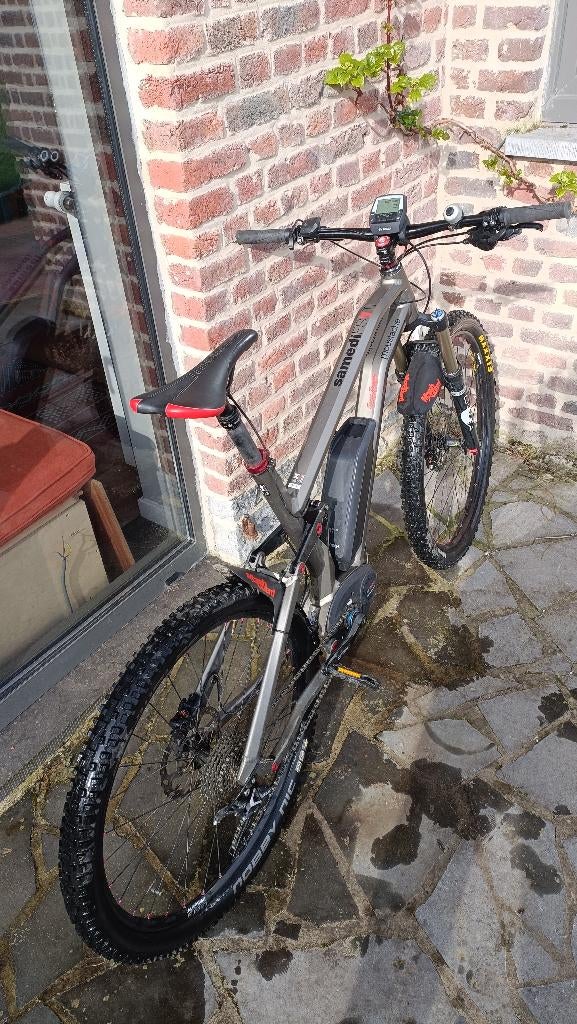 MOUNTAIN BIKE MOUSTACHE SAMEDI 27/9 FS TI - Maar 155kms !, Fietsen en Brommers, Zo goed als nieuw, 53 tot 57 cm, Ophalen, Overige merken
