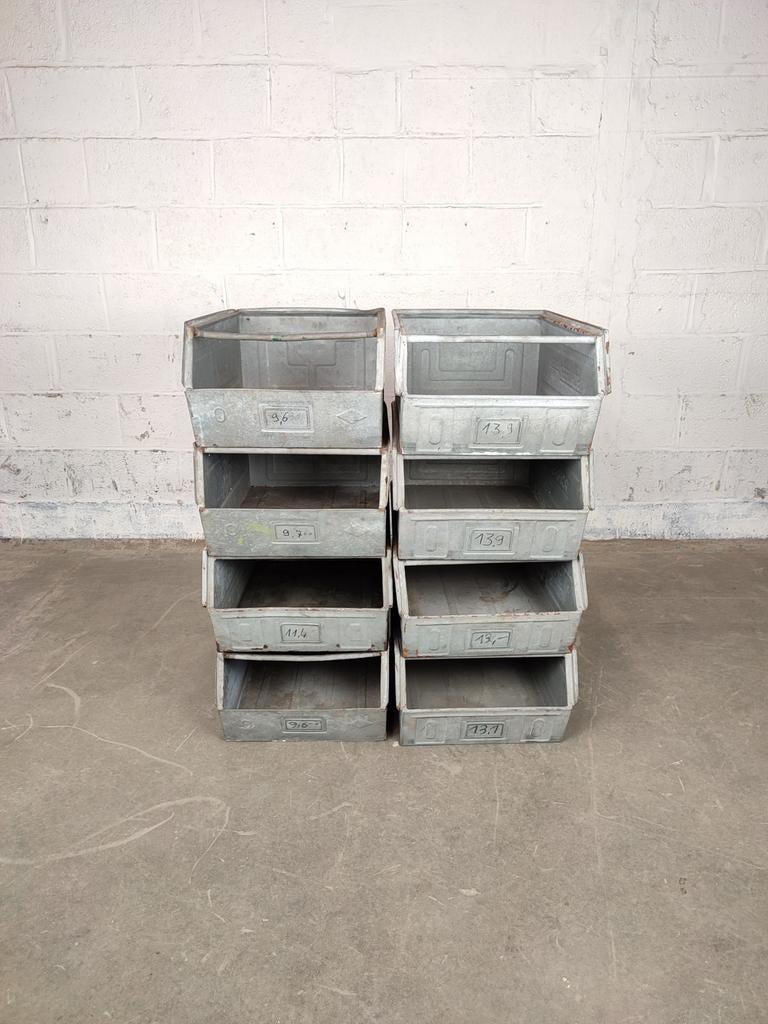 8 grote Schäfer stapelbakken, Ophalen