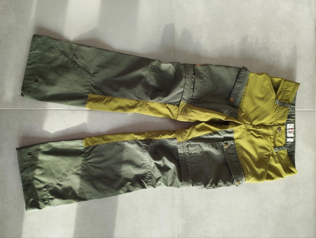 Pantalon zippé Fjäll Raven, Enlèvement