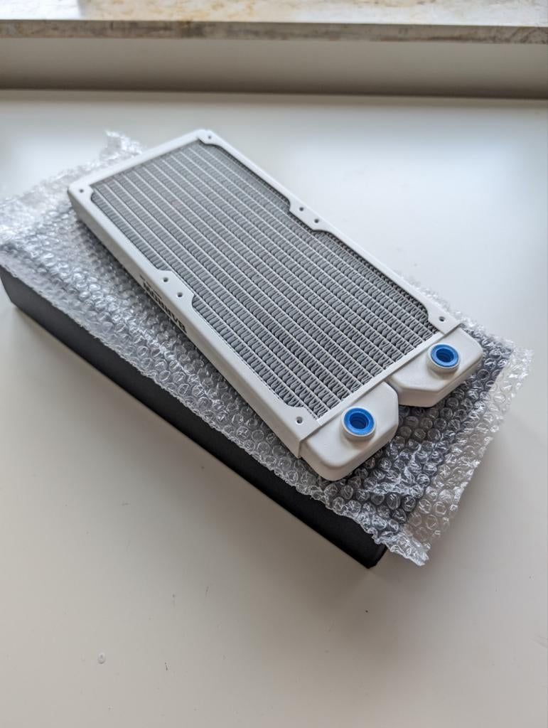 Barrow - Radiateur PC 240mm, Computers en Software, Computerkoelers, Ophalen, Nieuw, Waterkoeling