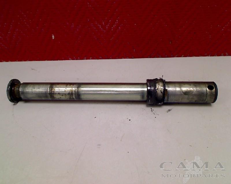 ESSIEU AVANT Triumph Daytona 995 1999-2001 (955i), Dhr. S. di Majo, Utilisé, Info@cama-motorparts.nl, P.J. Troelstraweg 8 8
3144 CX  MAASSLUIS, NL