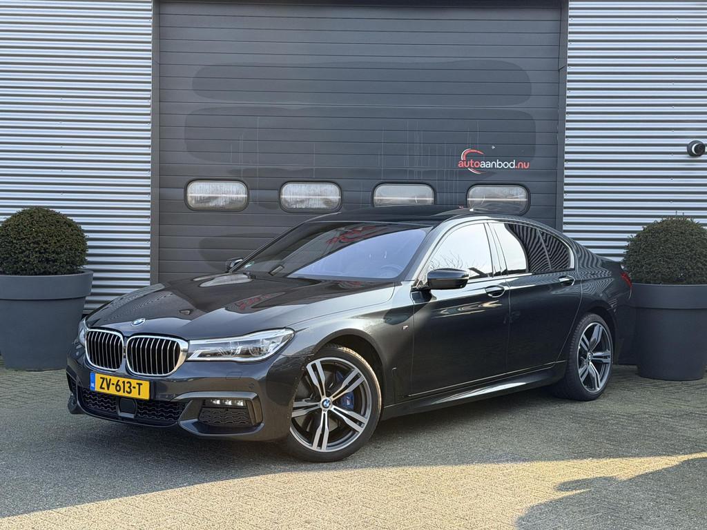 BMW 7-serie 750i xDrive High Executive M-Sport | Panoramadak, Auto's, Automaat, 4 deurs, Lichtsensor, Gebruikt