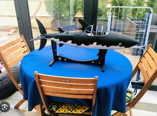 Sous-marin requin Tintin 30cm. réalisation artisanale, Collections, Enlèvement ou Envoi, Neuf, Autres types