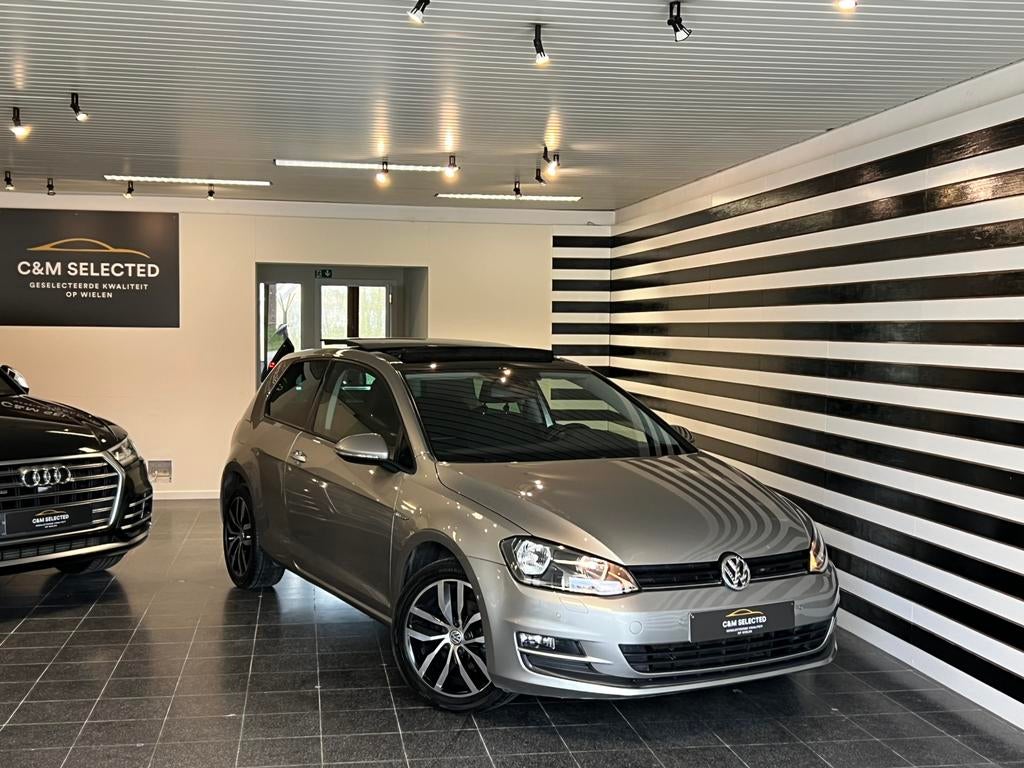 Volkswagen Golf 7 1.2 TSI CUP Edition - Pano — PDC, Argent ou Gris, Achat, 63 kW, Entreprise