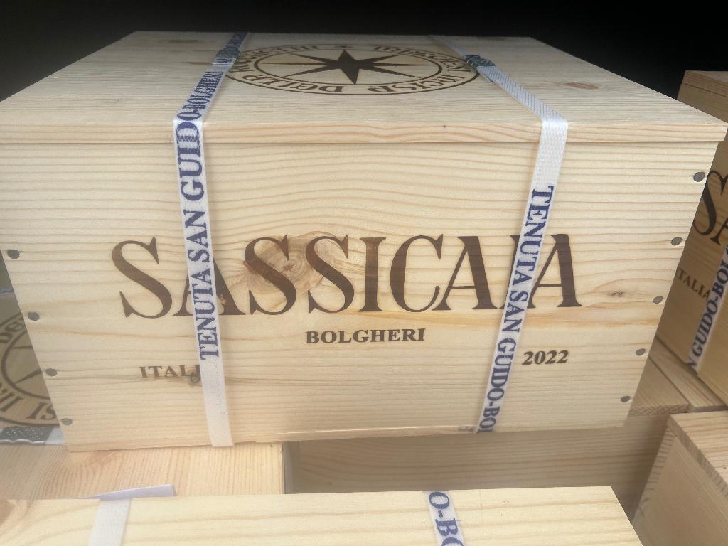 Sassicaia 2022 caisse bois de 6 bouteilles, Neuf, Pleine, Enlèvement, Vin rouge