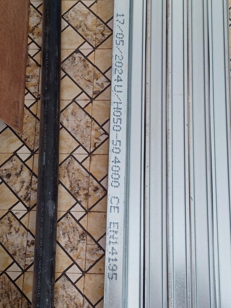 7 metal stud profielen van 4m + 1 van 2m86, Bricolage & Construction, Enlèvement