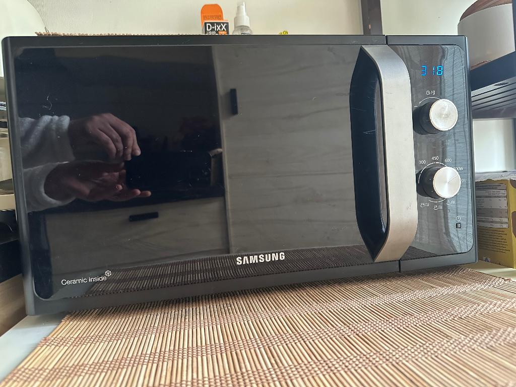 Micro, Elektronische apparatuur, Microgolfovens, Ophalen, Zo goed als nieuw