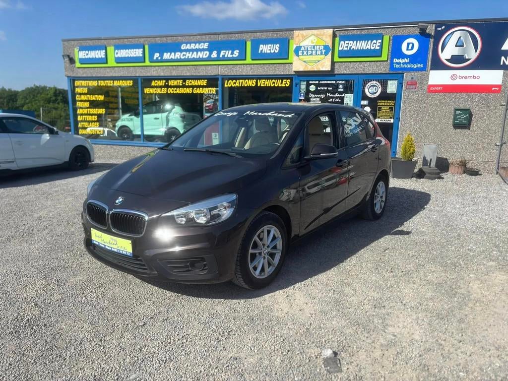BMW 2 Serie (bj 2017), Auto's, BMW, Monovolume, Gebruikt, Bruin, 116 pk