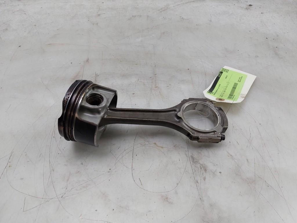 PISTON Mercedes-Benz AMG GT (C190) (01-2014/-), Autos : Pièces & Accessoires, Utilisé, Mercedes-Benz