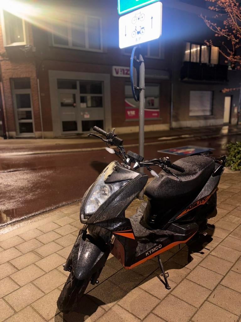Kymco agility (lees beschrijving), Fietsen en Brommers, Ophalen of Verzenden, Zo goed als nieuw, Agility