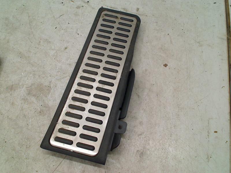 REPOSE PIED AVANT GAUCHE GTI Golf VI (5K1) (1K0723131), Autos : Pièces & Accessoires, Utilisé, De Bloemendaal 21 21
5221 EB  'S HERTOGENBOSCH, NL