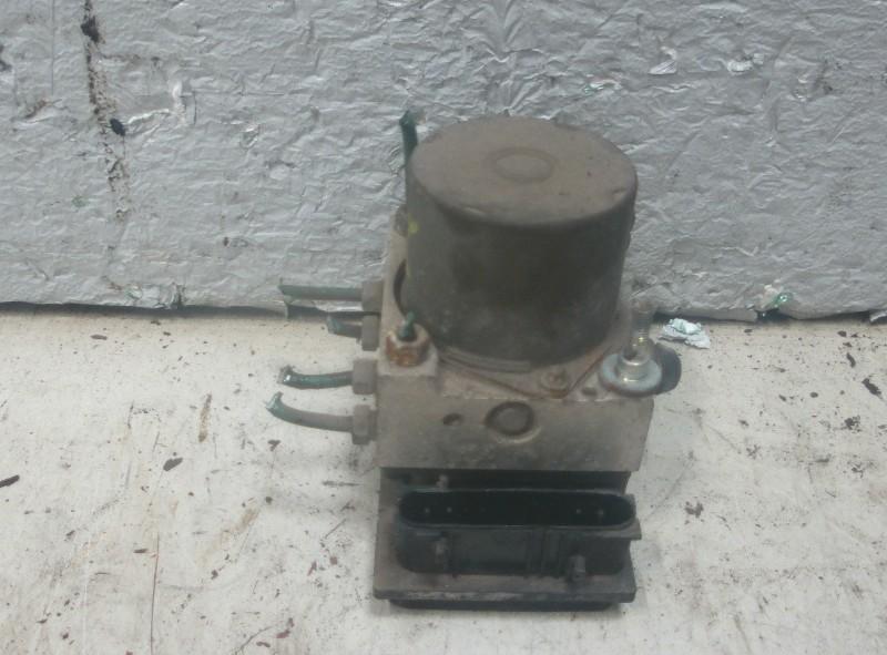 BLOC ABS (FREINS ANTI-BLOCAGE) Opel Corsa C (F08 / 68), Autos : Pièces & Accessoires, Robert Bosch AG, Opel, Utilisé, Robert-Bosch-Allee 1
74232  Abstatt, DE