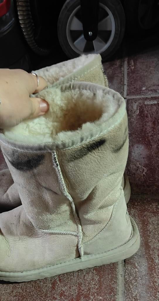Ugg beige clair, Kleding | Dames, Wintersportkleding, Ophalen