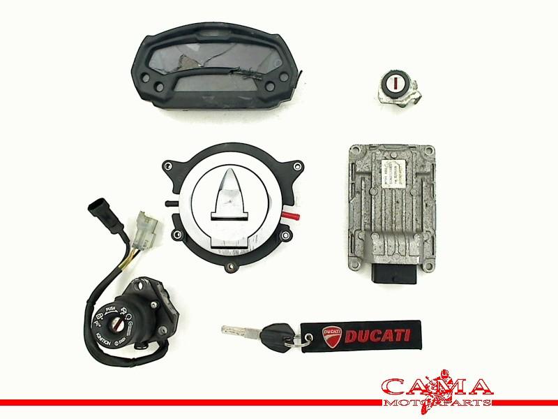 ENSEMBLE DE VERROU ET CYLINDRE DE PORTES (286.4.185.2a), Dhr. S. di Majo, Utilisé, Info@cama-motorparts.nl, P.J. Troelstraweg 8 8
3144 CX  MAASSLUIS, NL