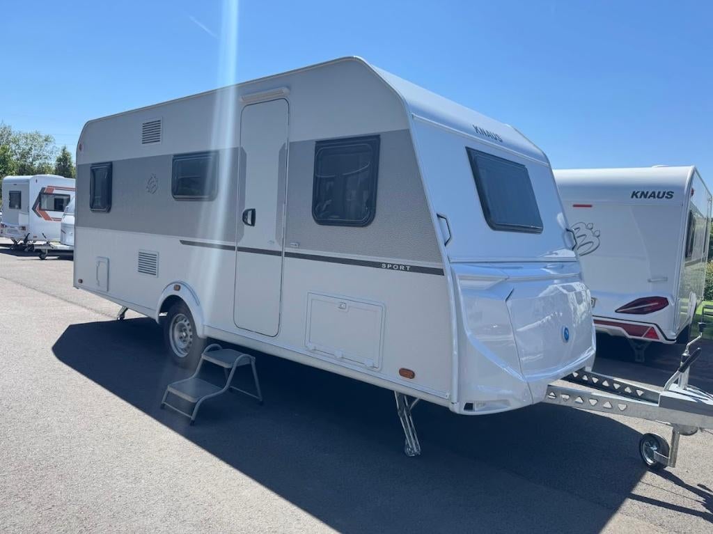 Knaus Sport 500 KD mover,luifel, Caravans en Kamperen, Caravans, Vast bed, 75 kg, 7 tot 8 meter, Bedrijf