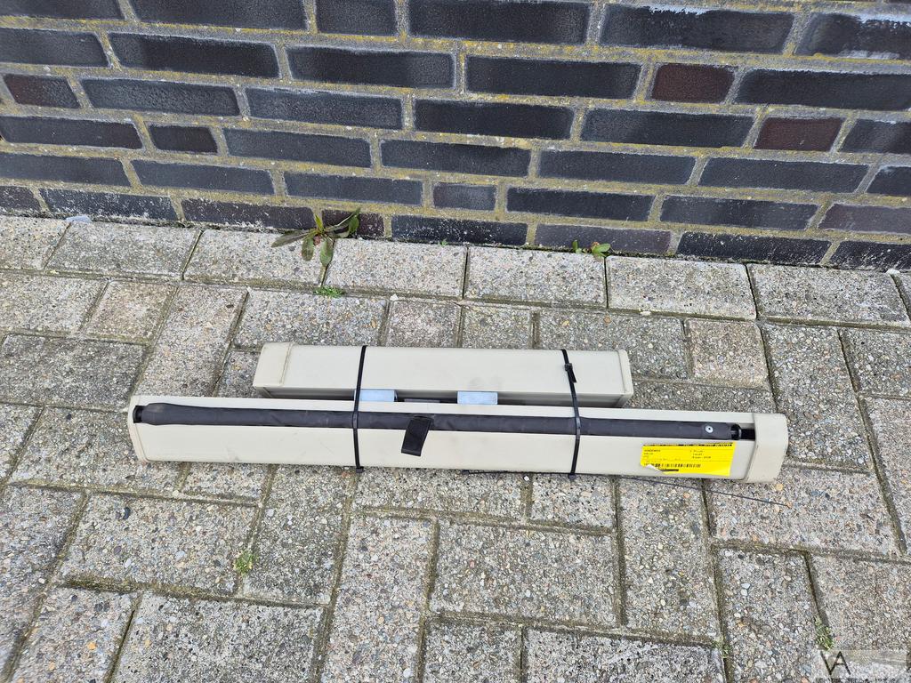 Volvo V70 2007 - 2015 hondenrek scheidingsnet beige €40, Gebruikt, -, -, Ophalen of Verzenden