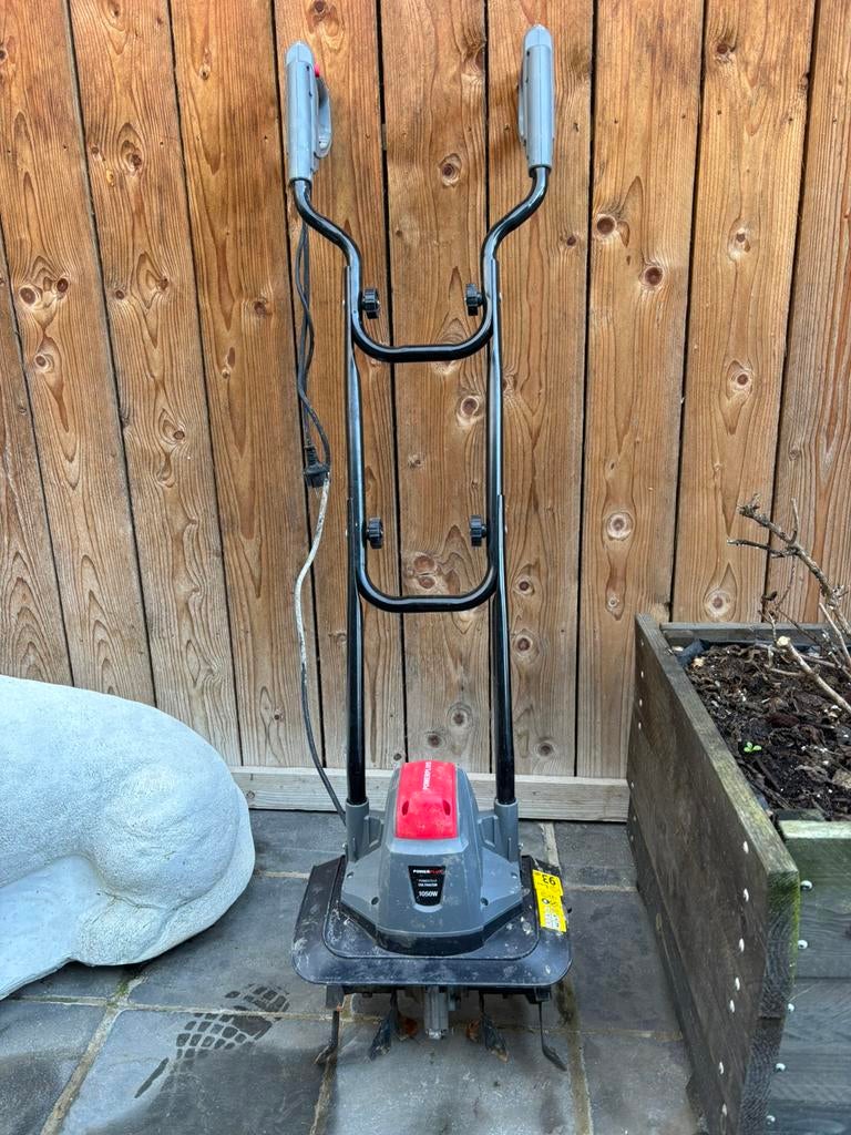 Couteau électrique, Enlèvement, Comme neuf, Moteur électrique, 1400 à 1800 tpm