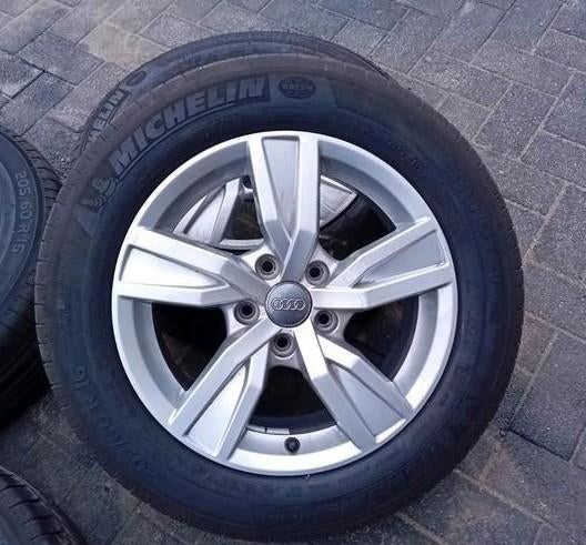 Zomerbanden velgen alu Audi A4 B9 5X112 ET35 16inch 4&6mm 🚖, Enlèvement, Utilisé, Audi