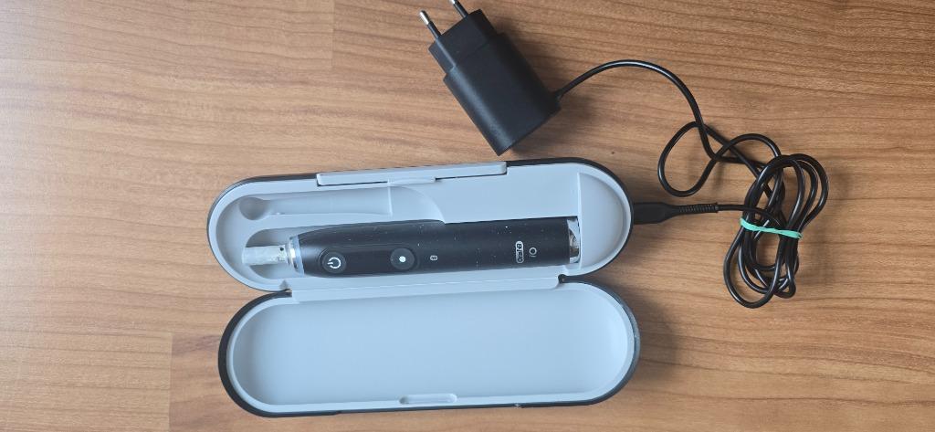 Oral-B iO Series 7 3758, Enlèvement, Comme neuf, Brosse à dents