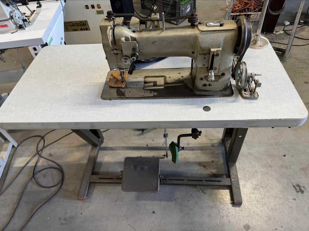 Industriele naaimachine pfaff 145 voudig transport, Hobby en Vrije tijd, Naaimachines en Toebehoren, Ophalen of Verzenden, Naaimachine