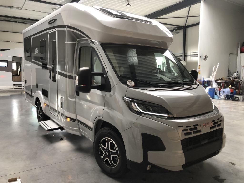 Laika Ecovip Titanio L2009, 6 à 7 mètres, Fiat, Diesel, Automatique