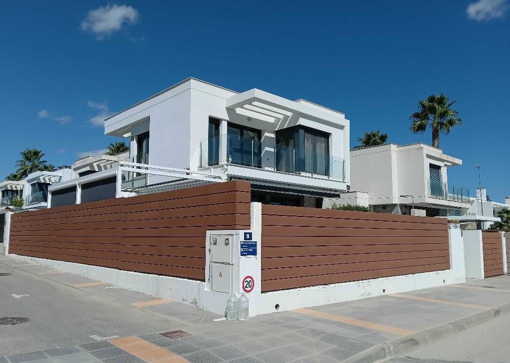 Te koop vrijstaande villa in Vistabella Golf, Immo, Torrevieja, Spanje, Woonhuis, 3 kamers