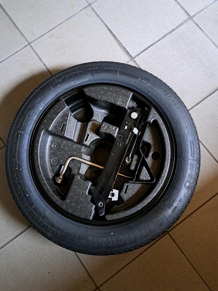 Reservewiel 17 inch + toebehoren BMW E60, Ophalen