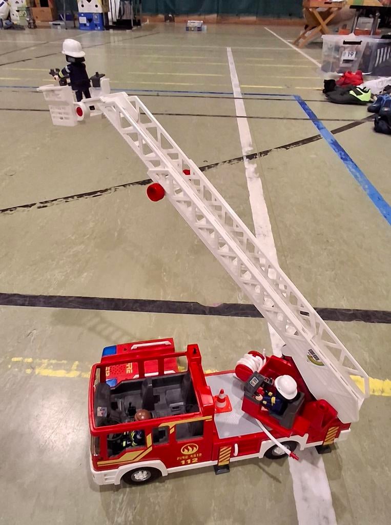 Camion de pompier playmobil, Enlèvement