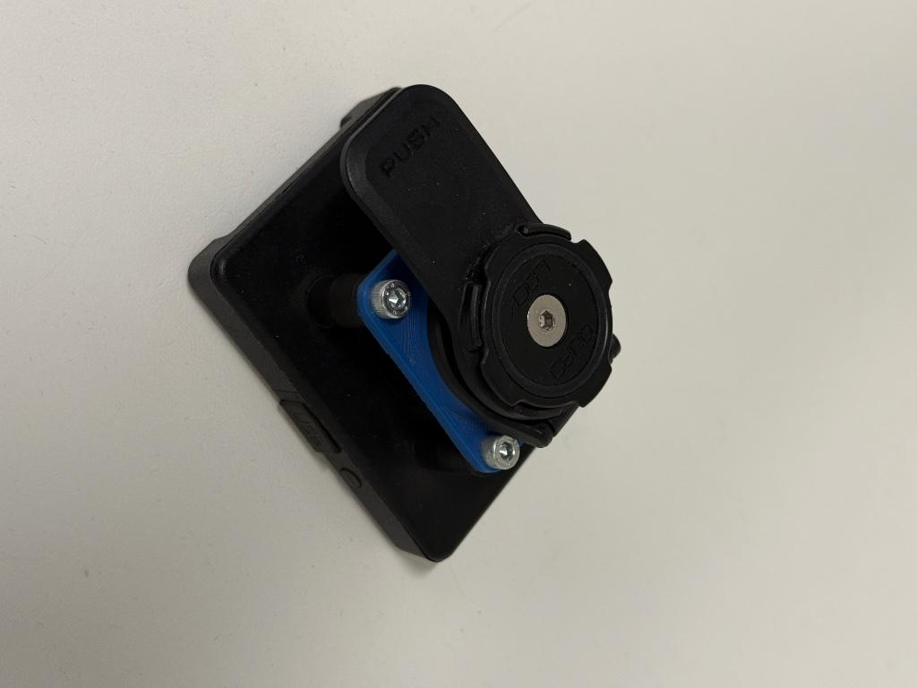 Wunderlinq GSM adapter BMW met Quadlock adapter, Ophalen of Verzenden, Zo goed als nieuw