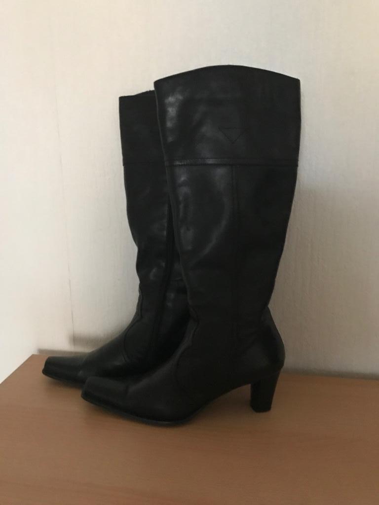 Bottes haut cuir noir p.37, brun et noir p.37 avec talon, Comme neuf, Brun, Enlèvement, Bottes hautes