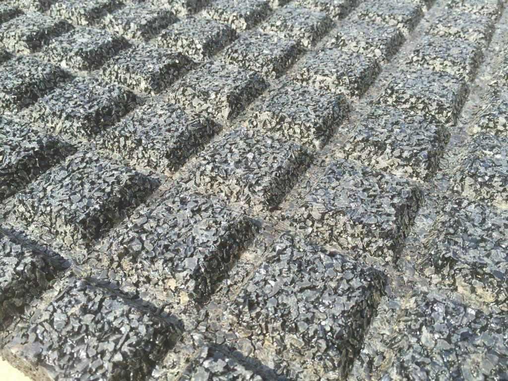 Dalles en caoutchouc pour écurie, box, 1mx1mx3cm, Animaux & Accessoires, Neuf, Info@kriden.be, Enlèvement ou Envoi, Belgique