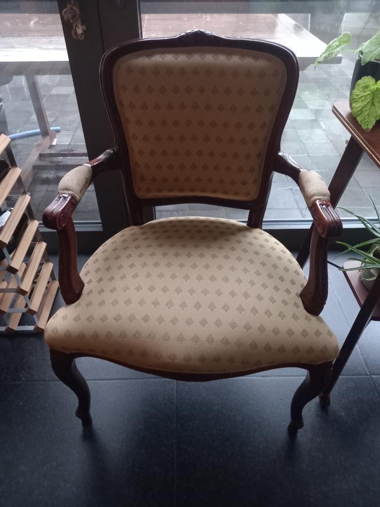 Antieke fauteuil, Huis en Inrichting, Fauteuils, Ophalen, Minder dan 75 cm, Zo goed als nieuw, Stof