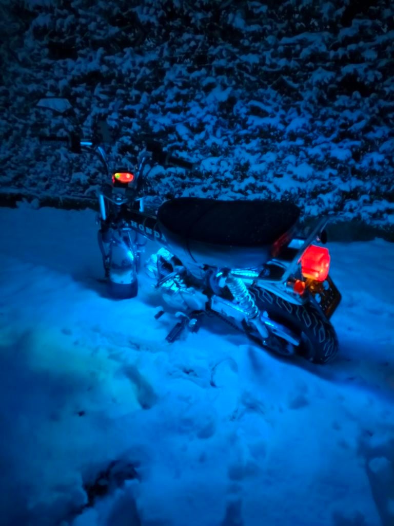 Dax 50cc B klasse met papieren, Fietsen en Brommers, Ophalen, Honda, Gebruikt, 4 versnellingen