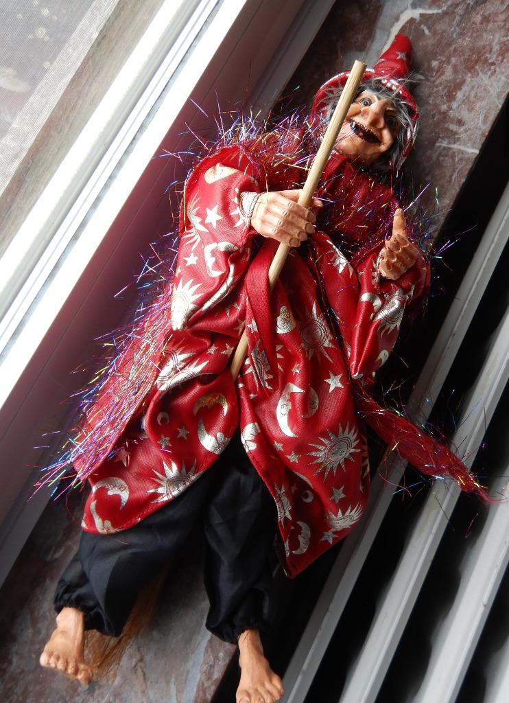 HALLOWEEN, Hangende heks in goede staat (50 cm)., Verzamelen, Beelden en Beeldjes, Ophalen of Verzenden, Zo goed als nieuw