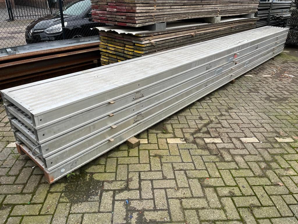 Layher aluminium werkbrug/loopbrug/steigerbrug 6.10x0.60M, Doe-het-zelf en Bouw, Ophalen, Overige materialen, Gebruikt, Overige typen