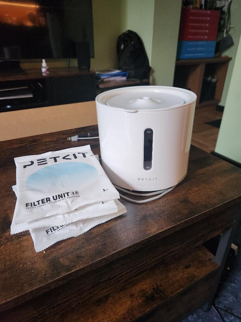 Petkit waterfontein met 4 nieuwe filters, Ophalen, Automatisch, Gebruikt