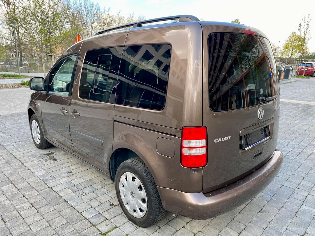 Vw Caddy 1.6 TDI Airco' Export 3450 Euro, Auto's, Volkswagen, Euro 5, Zwart, Bruin, 99 g/km