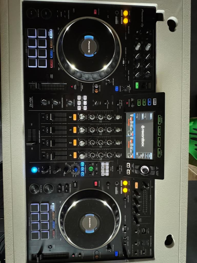 Pioneer XDJ XZ + decksaver + ZCASE (flightcase), Muziek en Instrumenten, Ophalen, Zo goed als nieuw, Draaitafel, Pioneer