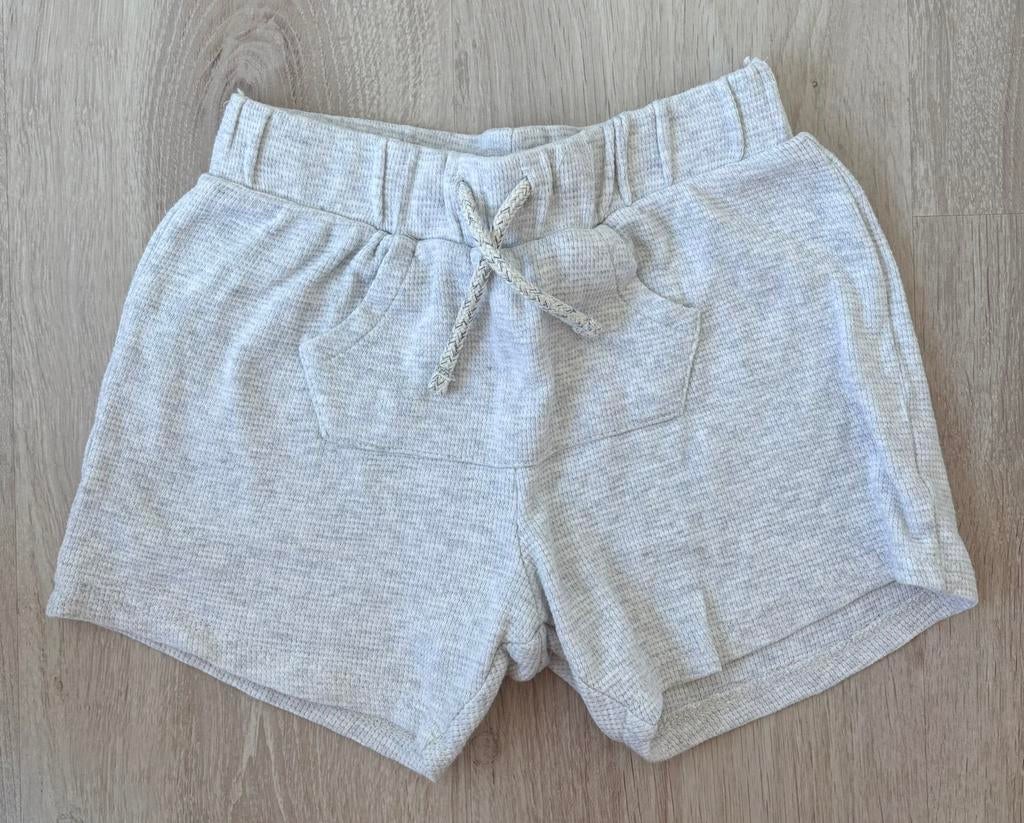 Kinderkleding (Short) - Maat 98, Enfants & Bébés, Vêtements enfant | Taille 98, Enlèvement ou Envoi, Comme neuf