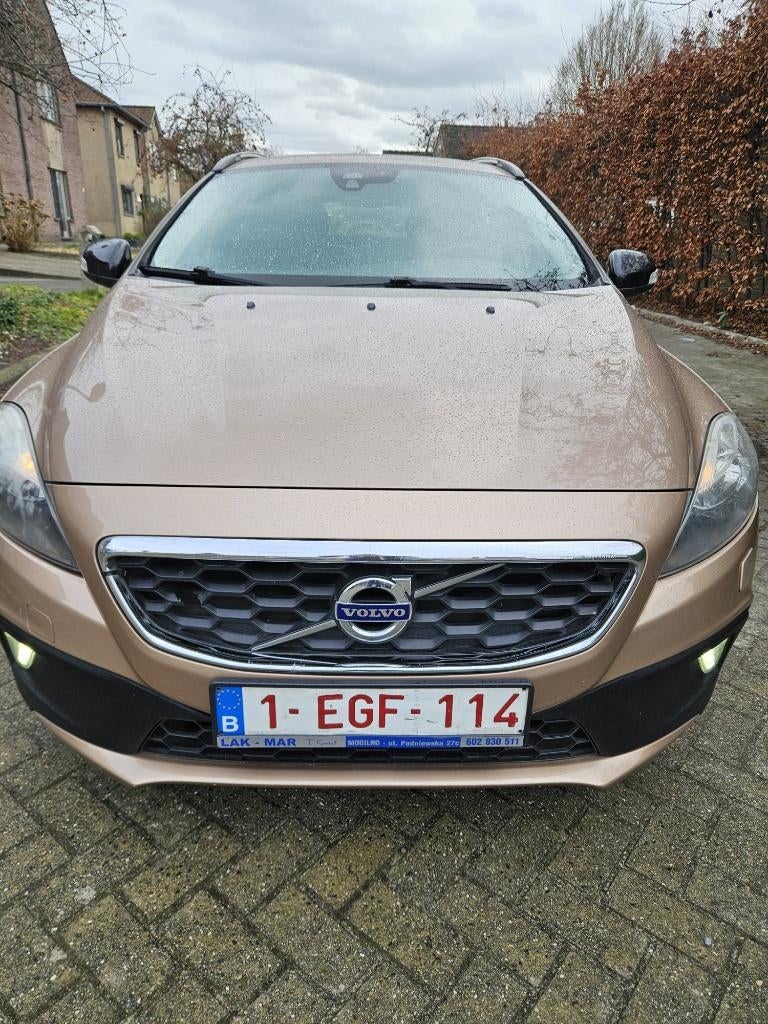 Volvo v40 Cross Country D2 Kinetic, Autos, Euro 5, Boîte manuelle, Autres couleurs, Noir