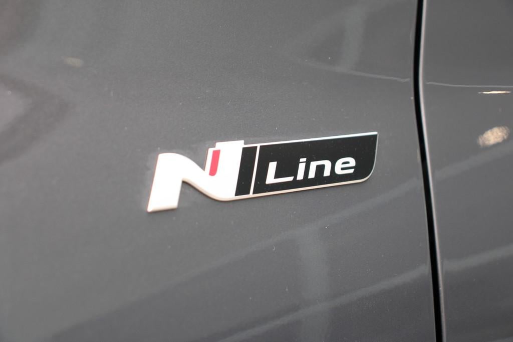 Hyundai i30 1.0T Twist N-Line 100PK M6 *CAM*NAV*APPLE/ANDROI, Auto's, Hyundai, Voorwielaandrijving, Stof, Zwart, Bedrijf