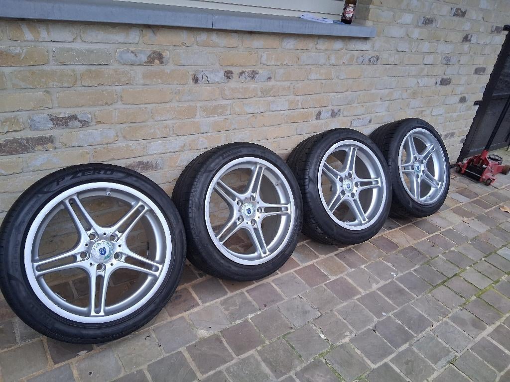 Originele Bmw Racing Dynamics 18 inch breedset met banden, Autos : Pièces & Accessoires, Pneus & Jantes, Pneus et Jantes, Pneus été
