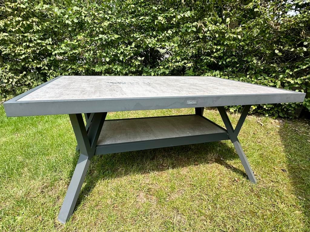 TUINTAFEL VAN SUPERIEURE KWALITEIT, Tuin en Terras, Tuintafels, Ophalen, Zo goed als nieuw, Rechthoekig, Metaal