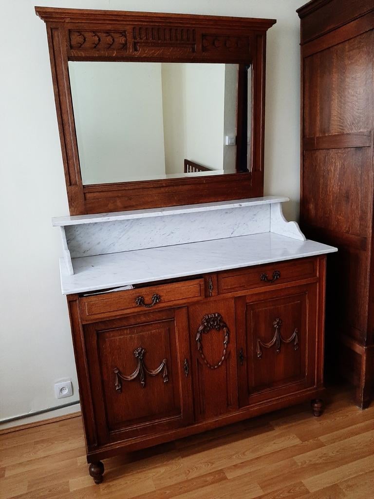 Lavabo avec marbre blanc et miroir, Enlèvement