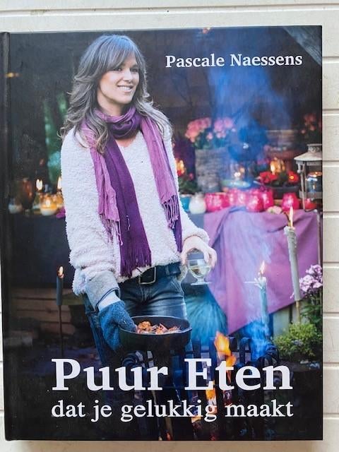 PUUR ETEN kookboek van Pascale Naessens NIEUWSTAAT, Boeken, Kookboeken, Ophalen of Verzenden, Zo goed als nieuw, Pascale Naessens