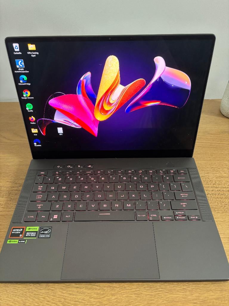 Asus ROG Zephyrus G14 2024 - RTX 4070 / 32GB / Oled 3K, 14 pouces, ASUS, Comme neuf, 4 Ghz ou plus