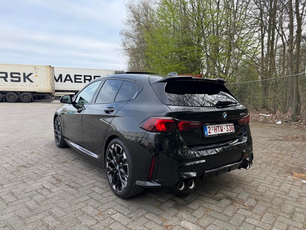M135 FULL OP/PANO/GARANTIE DE 4 ANS, Autos, Achat, Euro 6, Volant chauffant, Noir