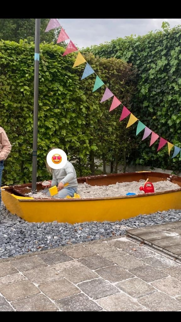 Zandbak speel boot, Ophalen