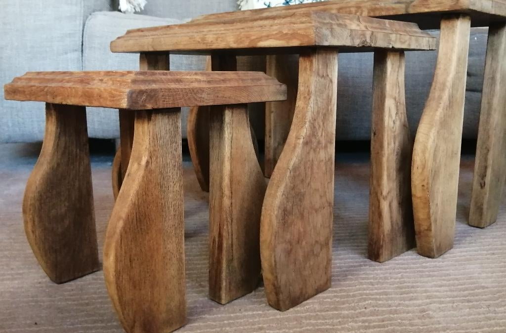 set van 3 bijzettafeltjes hout, Antiquités & Art, Enlèvement